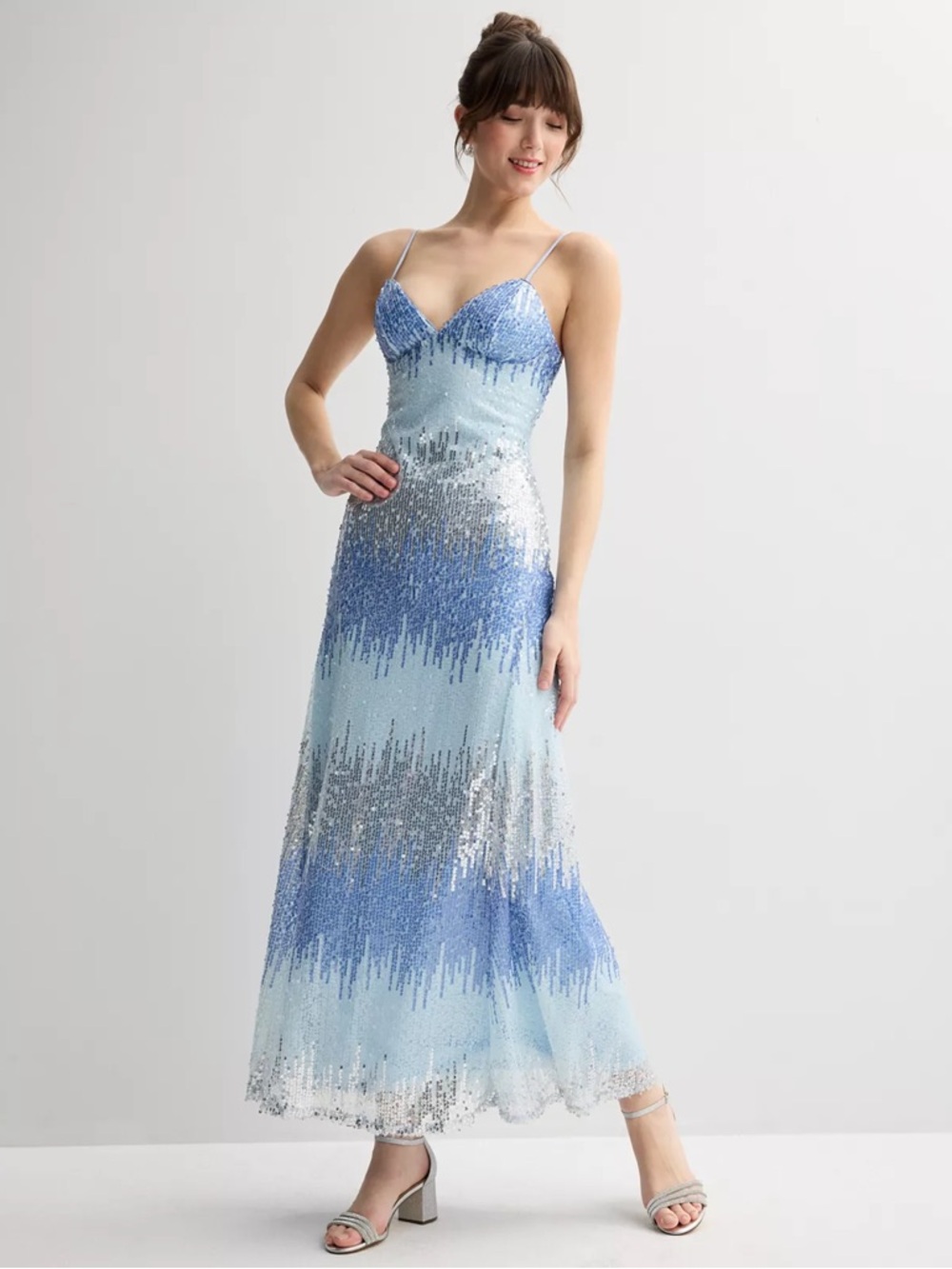 NWT Juniors' Ombre Sequin Strappy Gown